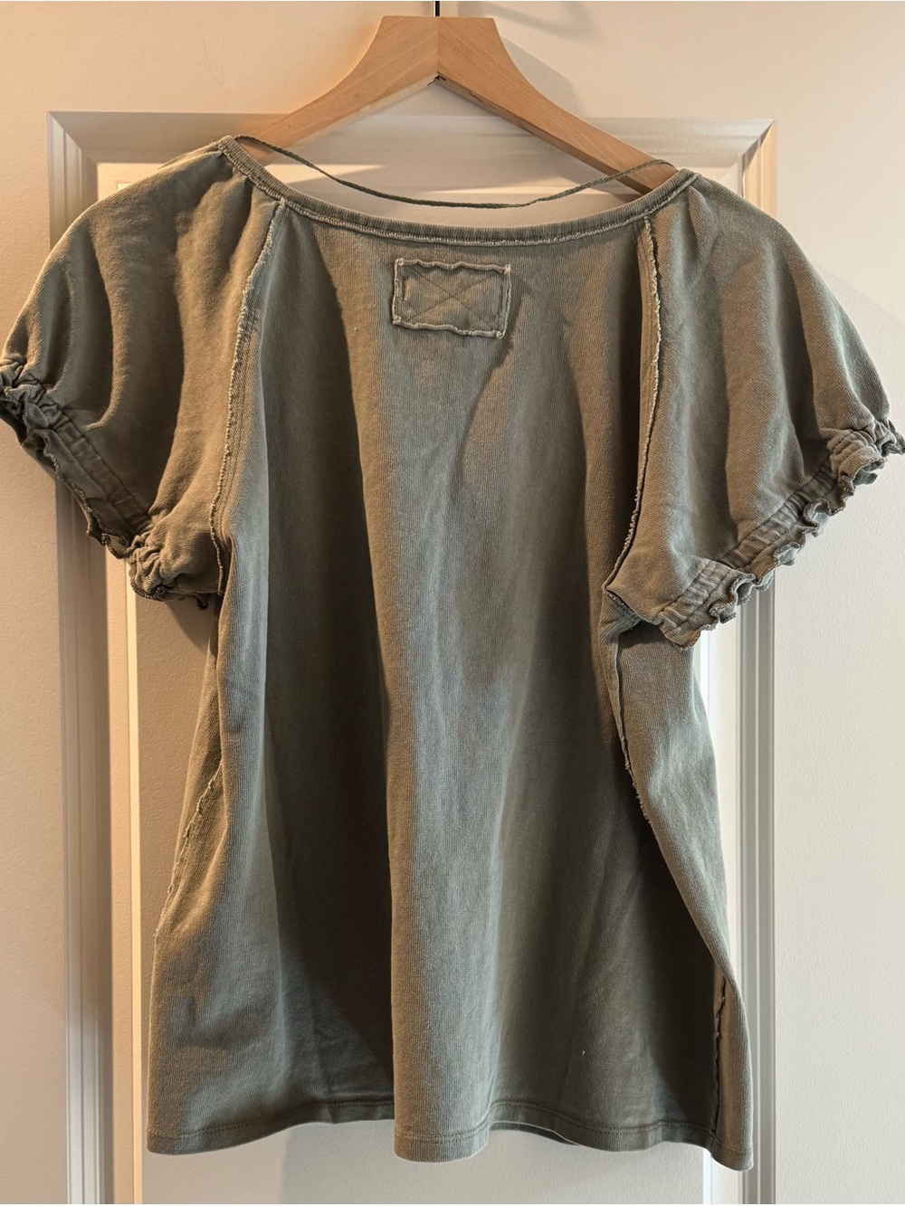 Free People We The Free Laurel Oak Green Smoke NWT XL Henley T Boho Cottagecore - Picture 6 of 7